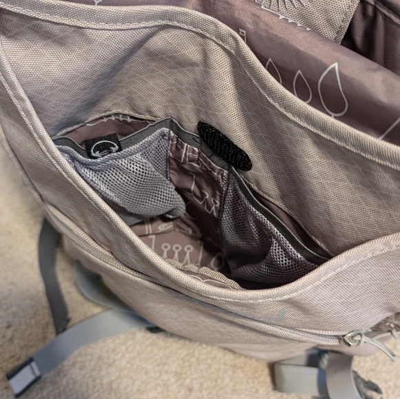COPY - Osprey flapjack backpack day pack - Picture 6 of 7